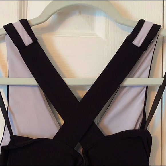 LE CHATEAU women’s black and white top xx-small - Picture 5 of 6